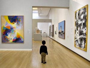 Dicas para apreciar arte com crianças em museus