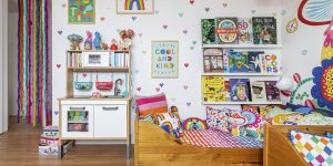 quarto infantil com muitas cores