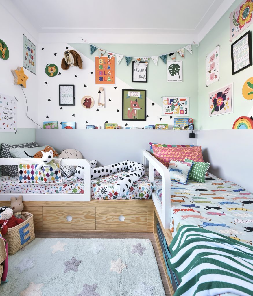 quarto compartilhado com cama em L