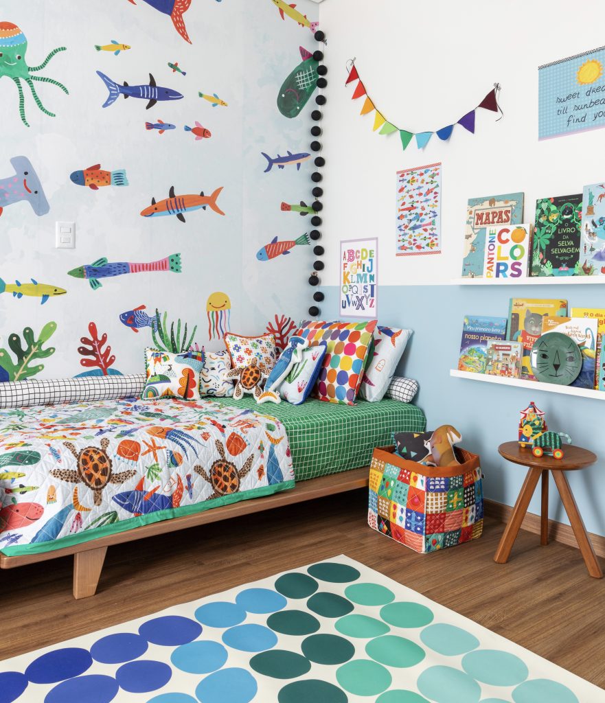 quarto com cantinho da leitura