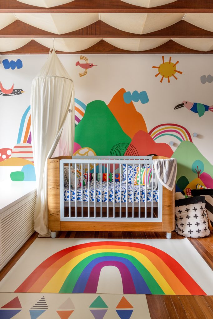 quarto do bebê colorido