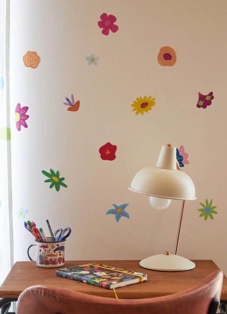 cantinho de estudos com decor MOOUI