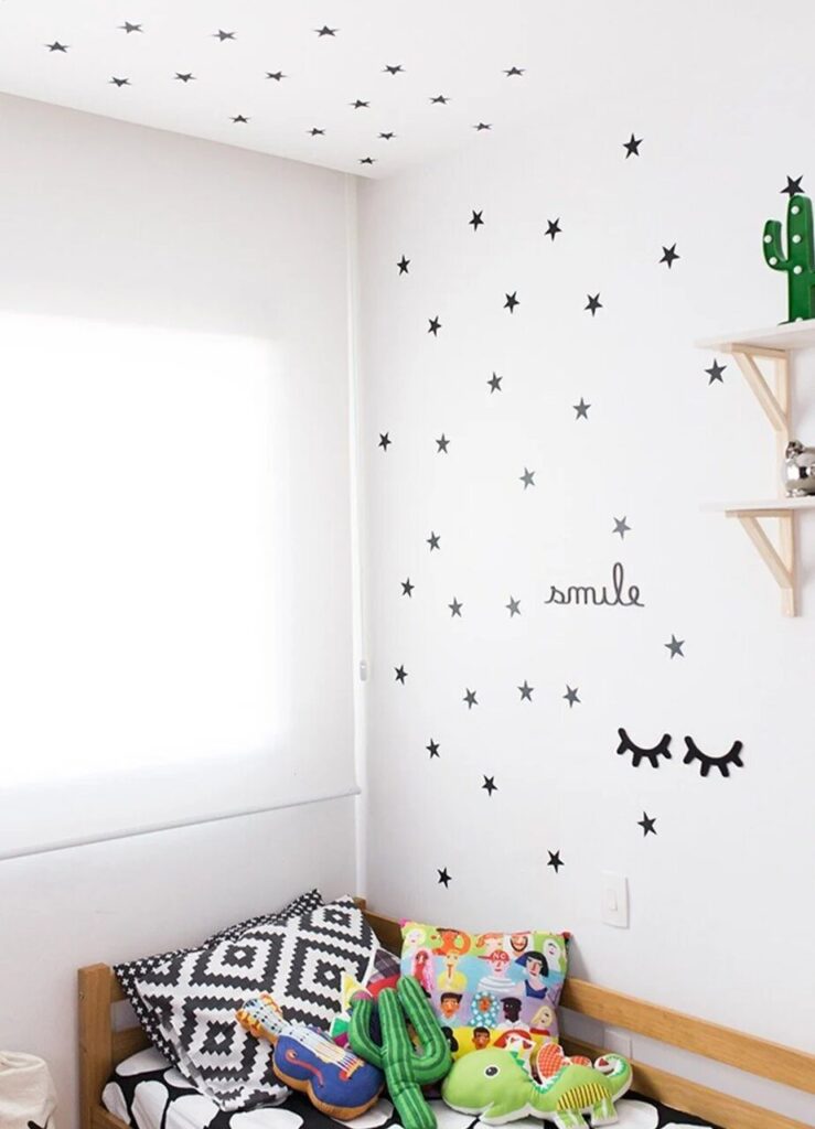 quarto de bebê pequeno com decor MOOUI